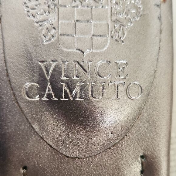 Elegant Silver Slide Sandals - Picture 2 of 16